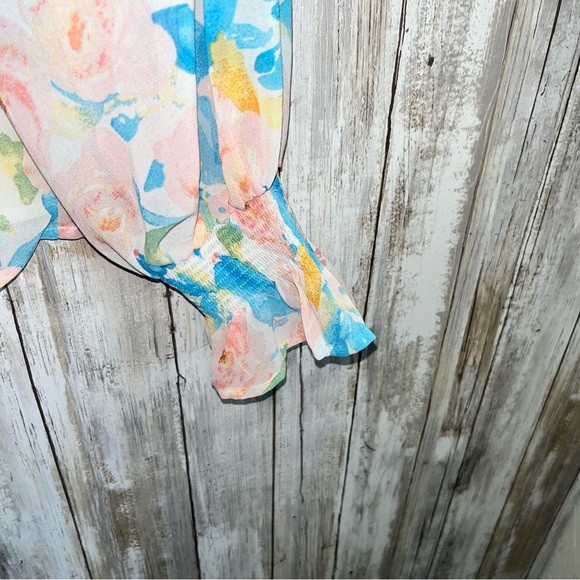 Entro Floral Blouse - Picture 2 of 5